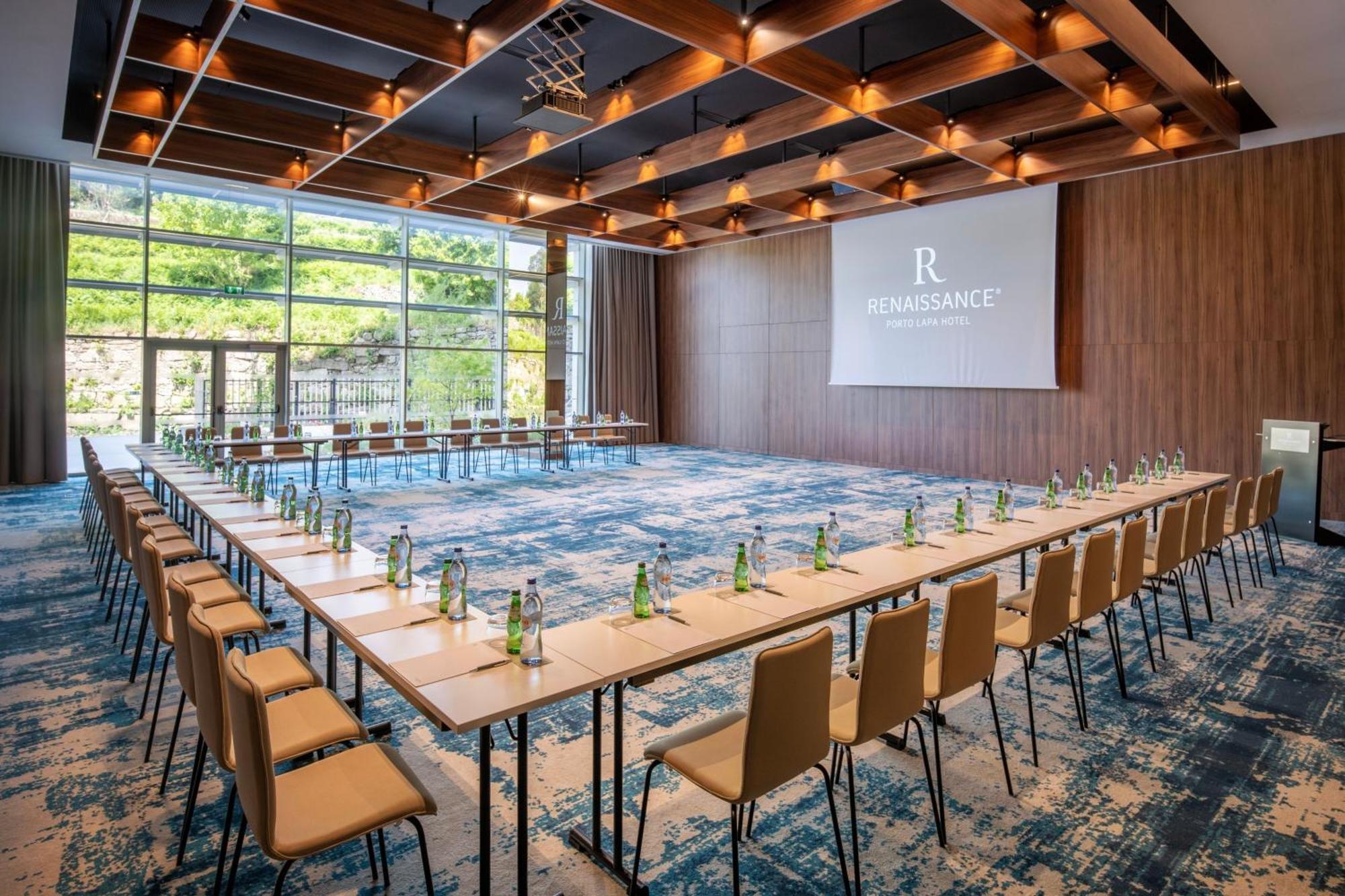 Renaissance Porto Lapa Hotel Екстер'єр фото Meeting room