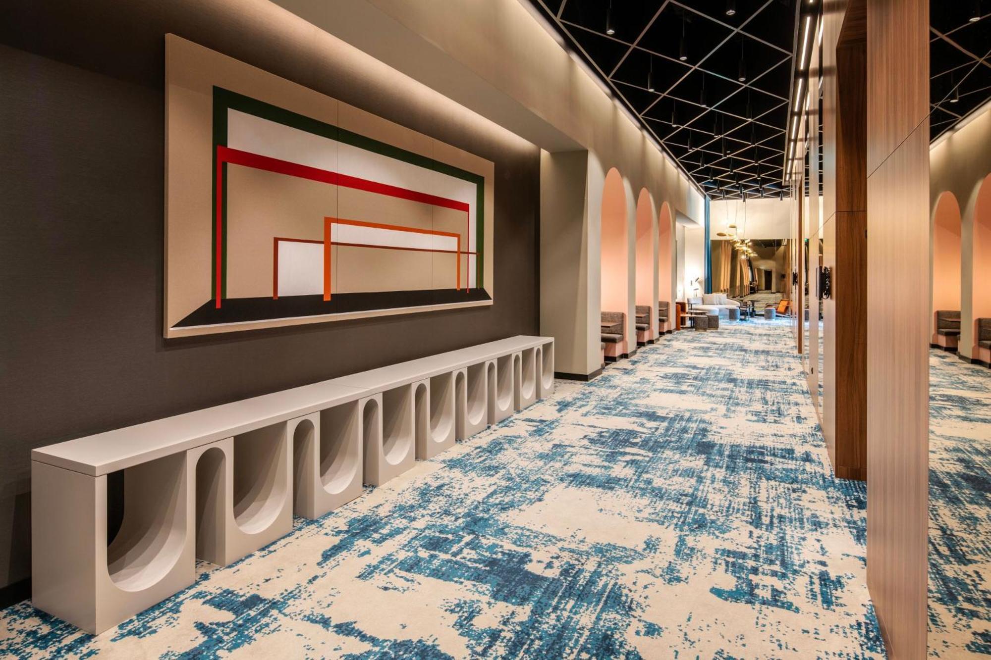 Renaissance Porto Lapa Hotel Екстер'єр фото The interior of the new terminal
