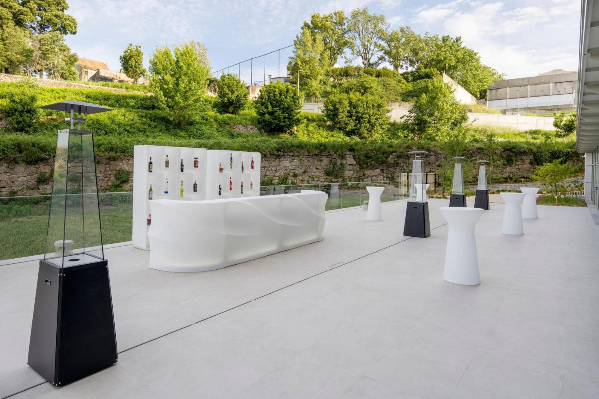 Renaissance Porto Lapa Hotel Екстер'єр фото The terrace of the museum